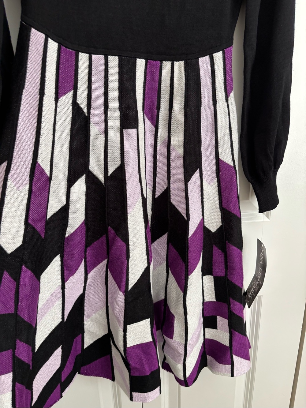 Nina Leonard Black Ribbed Knit Top - Picture 6 of 8